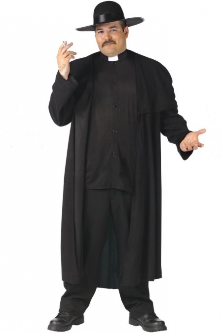 Священник Plus Size