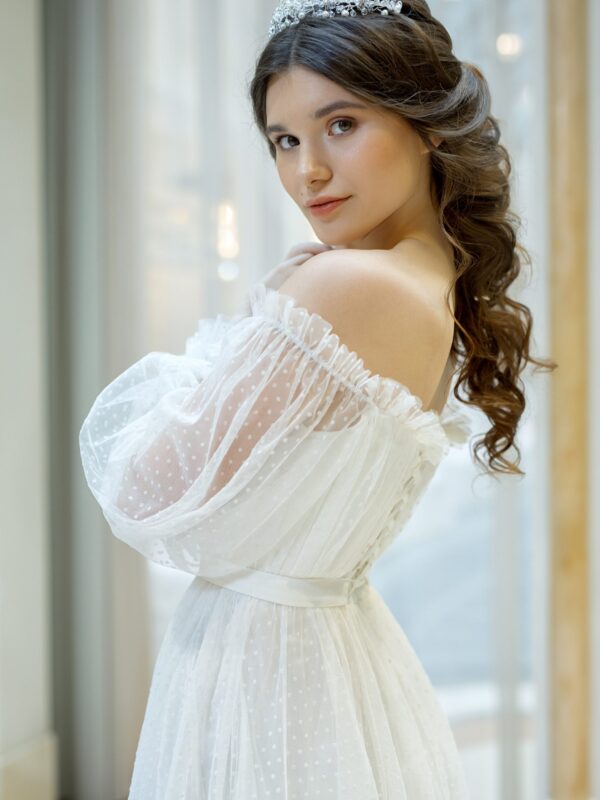 1u701szhy8eqpzgkfz9m6fak scaled Закрытое свадебное платье А-силуэта Michelle