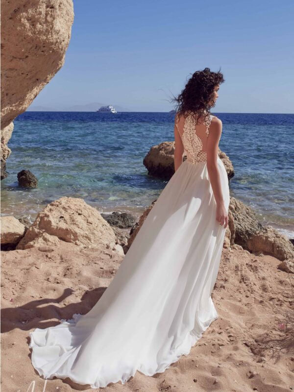 2ghu8dltmdxcg49arya6vcyss scaled Закрытое свадебное платье Ампир (в греческом стиле) Adriana