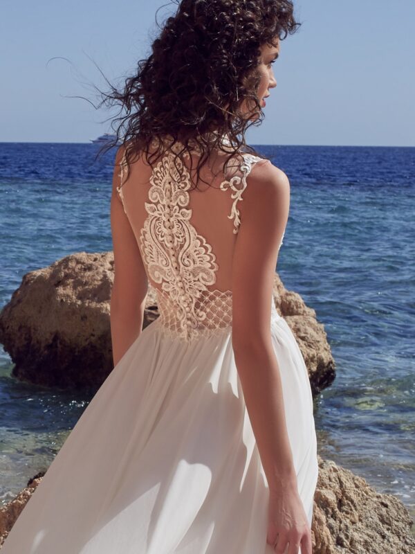 Закрытое свадебное платье Ампир (в греческом стиле) Adriana