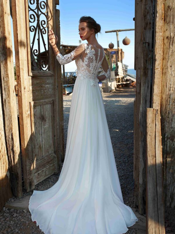 lgaz0h7fe1dh23f9lc1cpl9v scaled Закрытое свадебное платье с рукавом Kristel