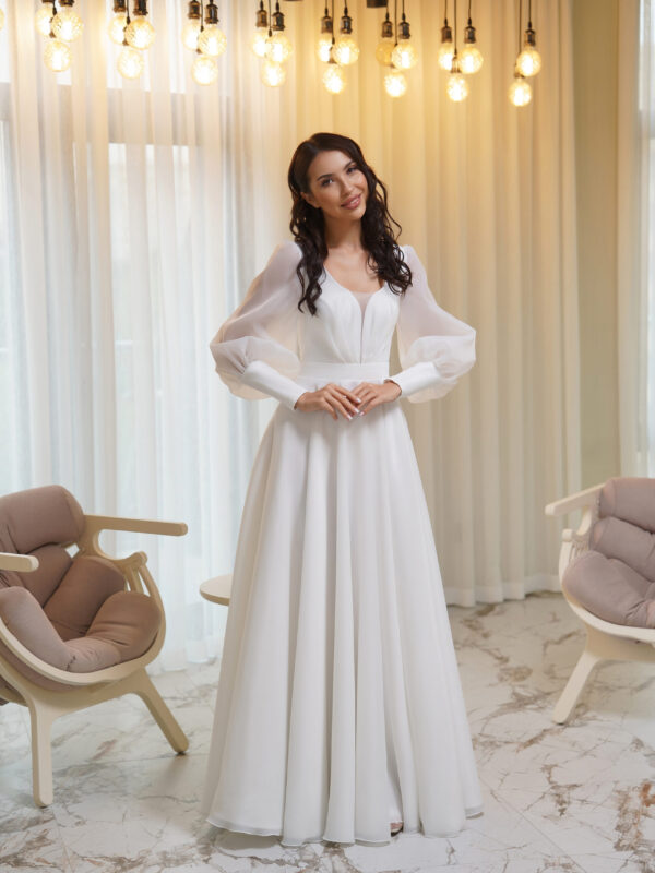 dsc02104 scaled Лаконичное свадебное платье "Лина"