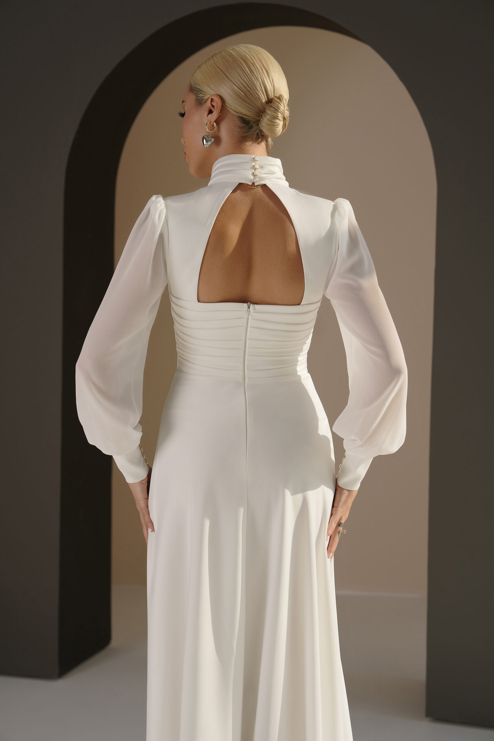 dsc09785 scaled Лаконичное, стильное свадебное платье "Линея"